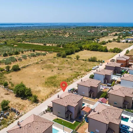 Brionika Mit Pool Villa