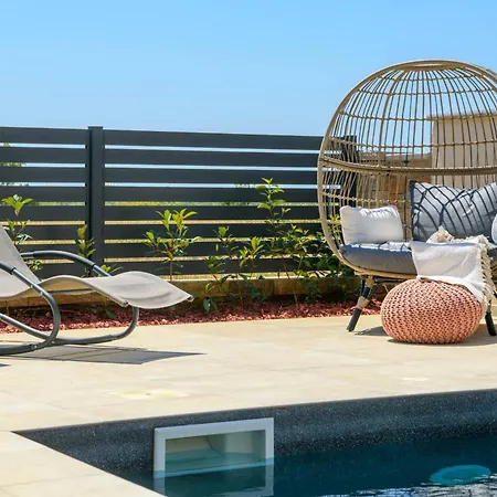 Brionika Mit Pool Villa