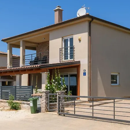 Villa Brionika Mit Pool Vodnjan