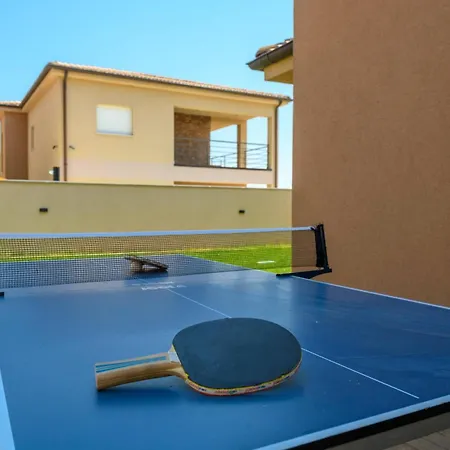Brionika Mit Pool Villa