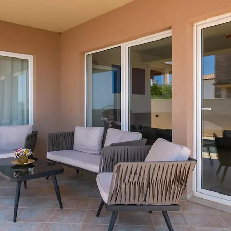Villa Brionika Mit Pool *