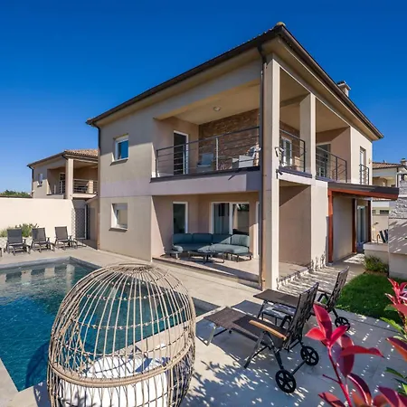Brionika